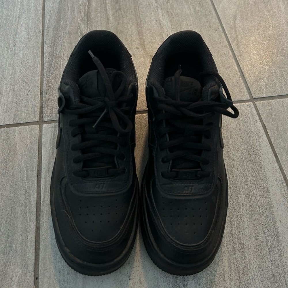Black Womens Nike Air Force 1 Size 7.5